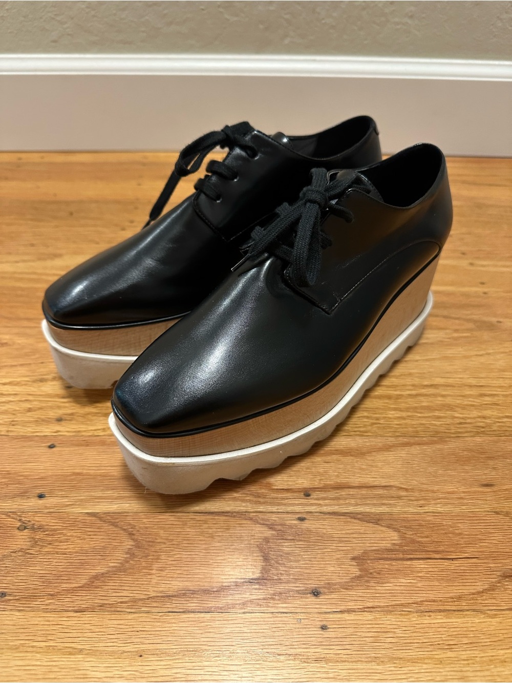 Stella McCartney Elyse Platform Lace-Up shoes
